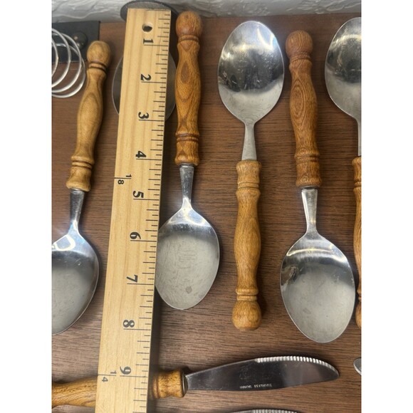 Old Homestead 22 Pc Flatware Set Wooden Handle MCM Stainless Taiwan Cutlery - Picture 10 of 11